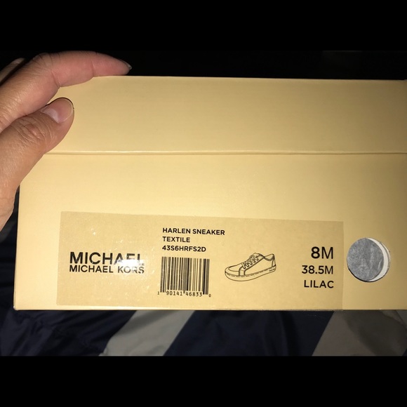 BRand new in box Michael Kors Harlen Sneaker - Picture 6 of 7